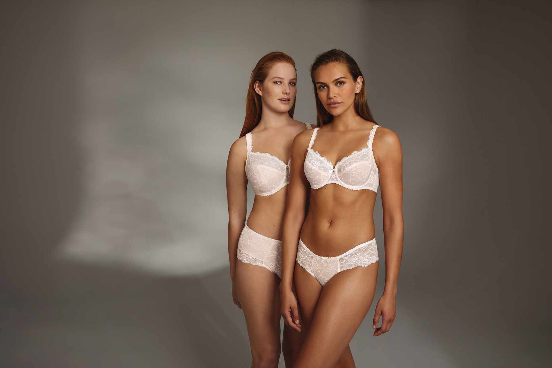 Reggiseno in pizzo coppe capienti 5289 avorio