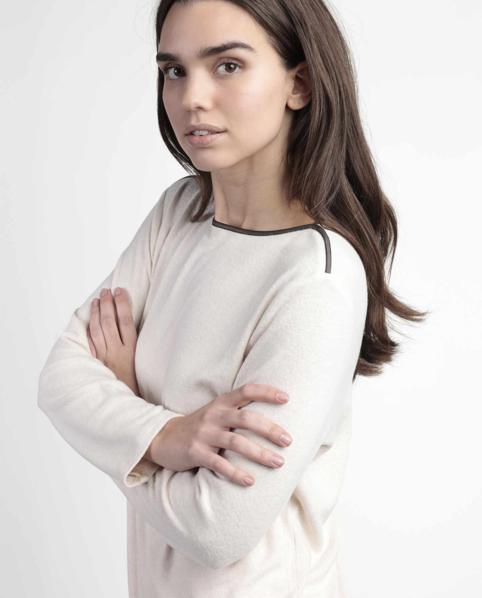 Pigiam girocollo 63628 avorio